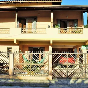 Casa 01 Dorm Terreno Compartido , Bombinhas Brasil